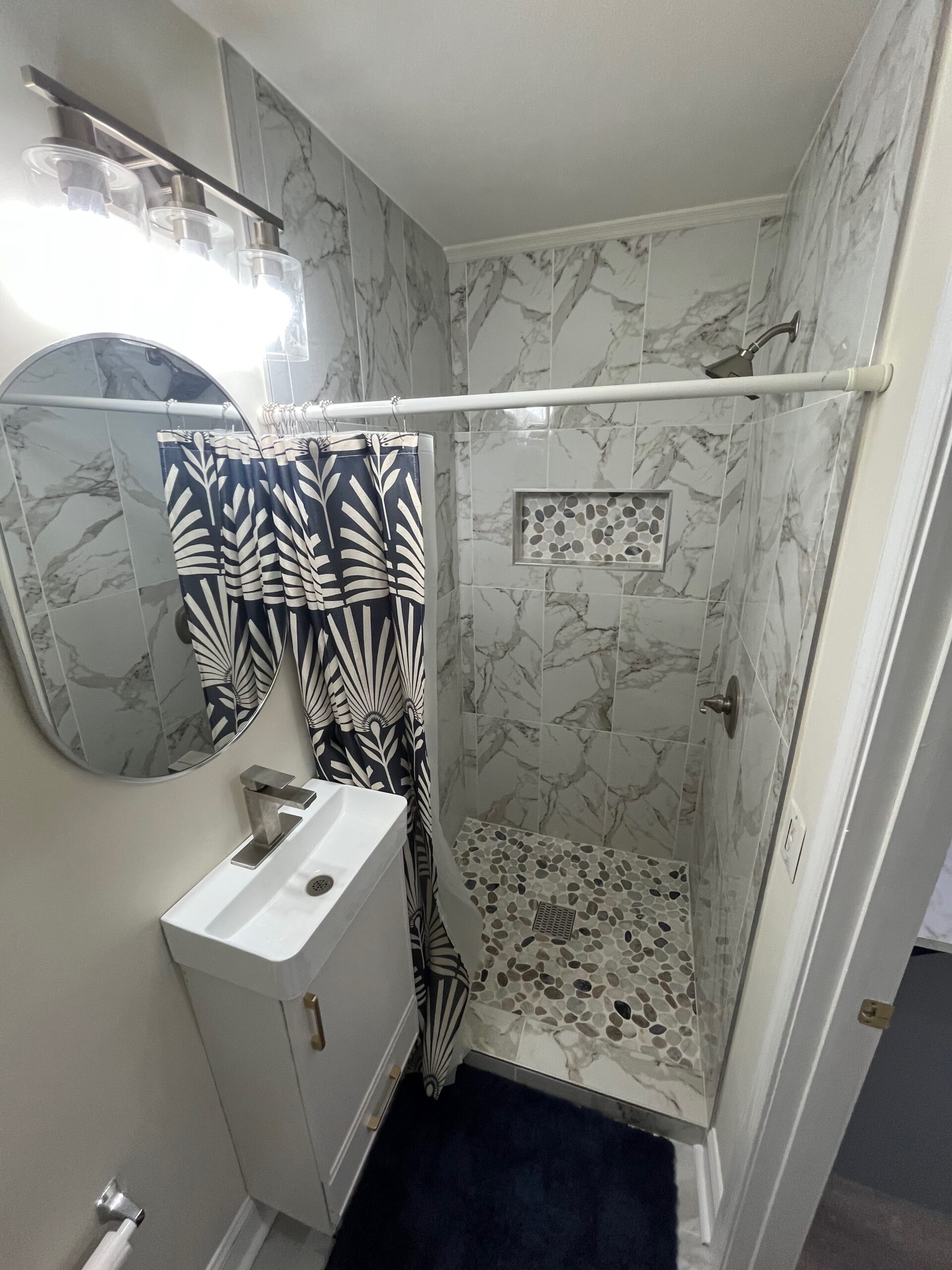 Full 1BD 1BA Basement in DC(10 min walk from DC Costco)